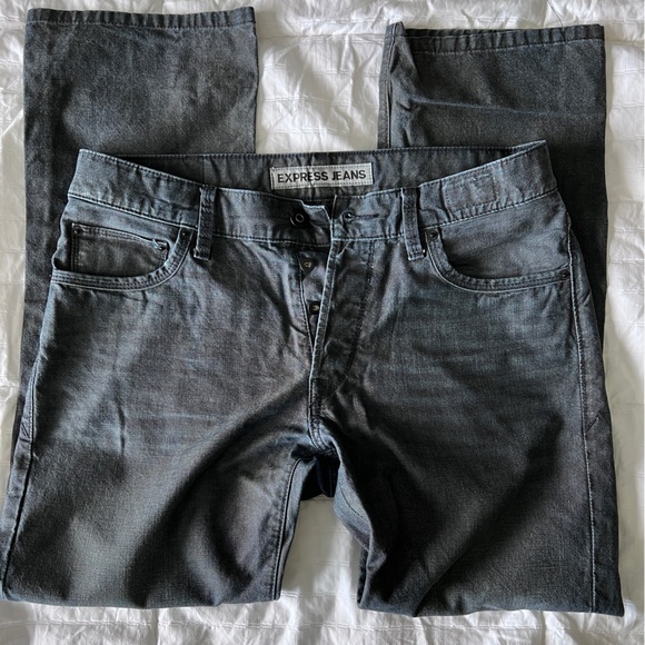 Lightly worn Express Dark Wash Kingston Classic Fit Straight Leg Men Jeans 32x30 - Picture 3 of 5